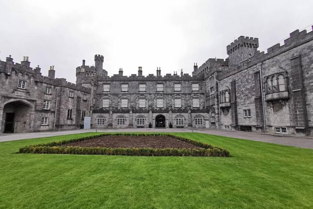 Tranquil Unit Close To Kells Kilkenny Bagian luar foto